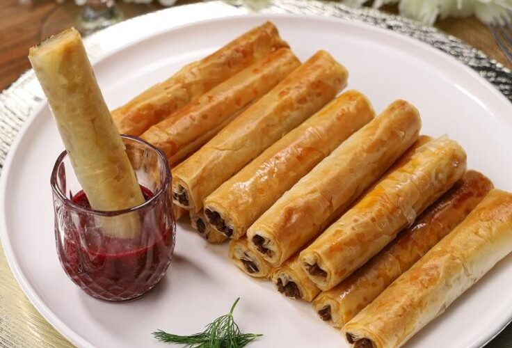 ACI BİBER SOSU İLE PEYNİRLİ ÇITIR BÖREK