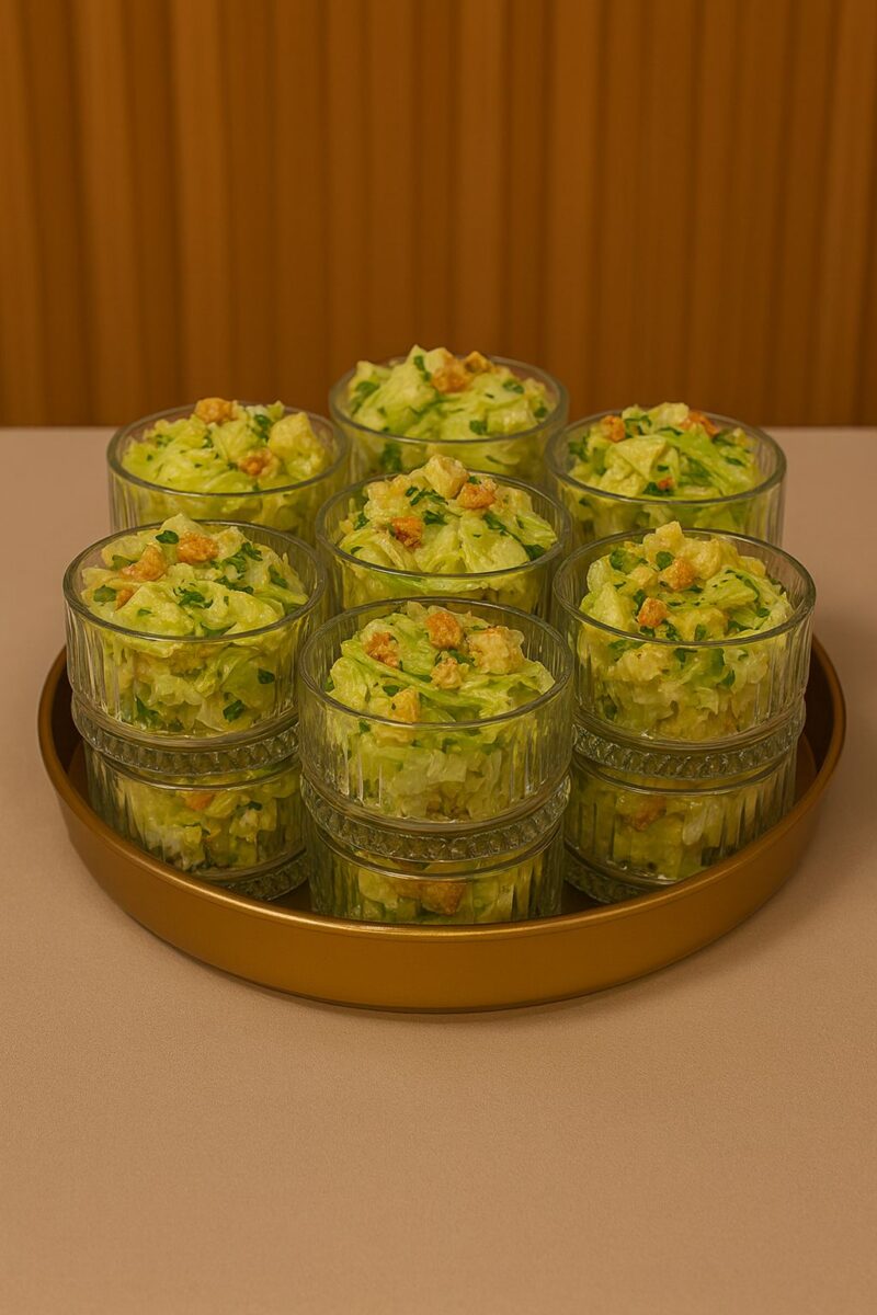 CEVİZLİ AVAKADOLU YEŞİL SALATA (HARDAL SOS EŞLİĞİNDE)