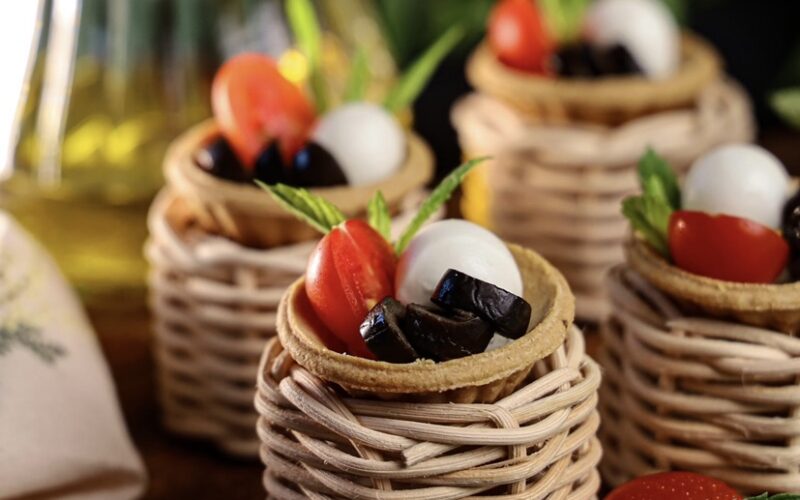 MOZZARELLA PEYNİRLİ ve ZEYTİNLİ TARTOLET